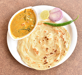 Vibrant ambiance at Eaters Stop restaurant​