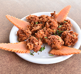 Vibrant ambiance at Eaters Stop restaurant​